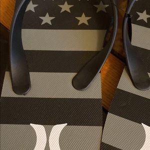Mens , teens Hurley flip flops
